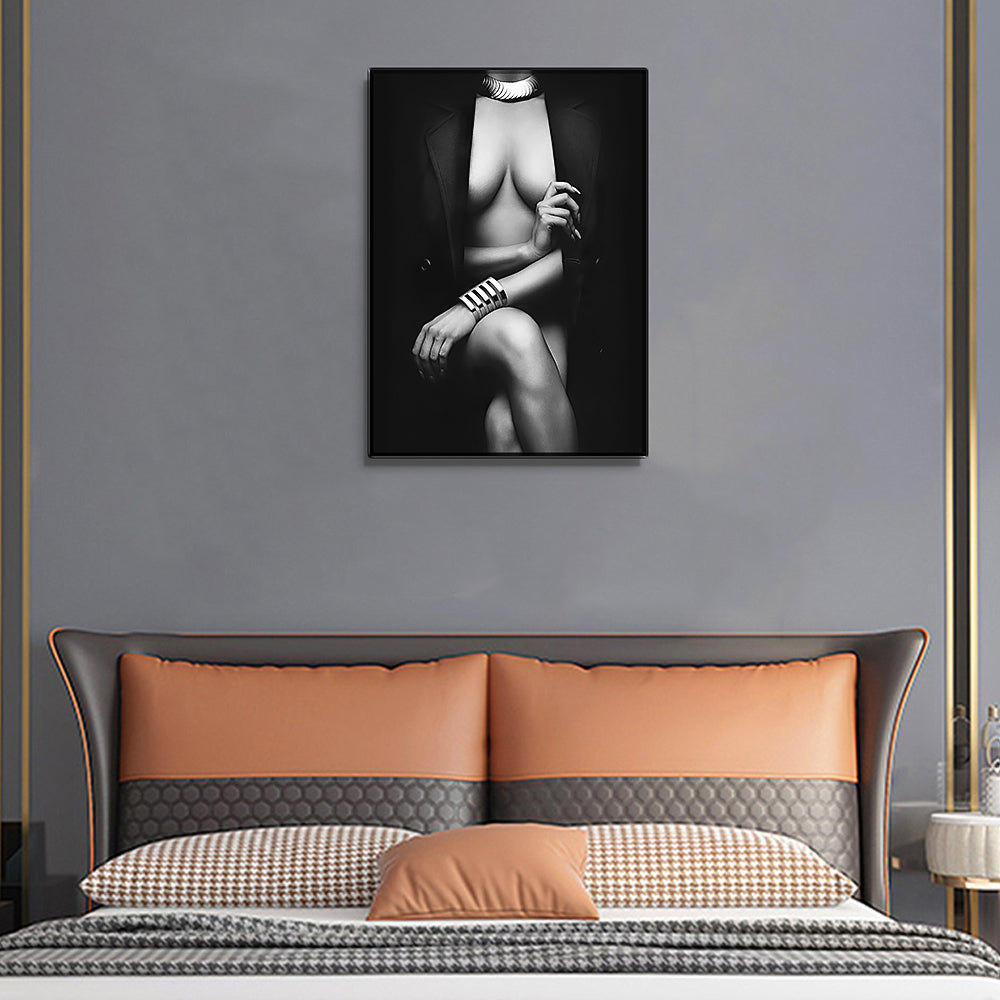 Fashion Sexy Woman Canvas Print – Modern Wall Art for Home Decor.
